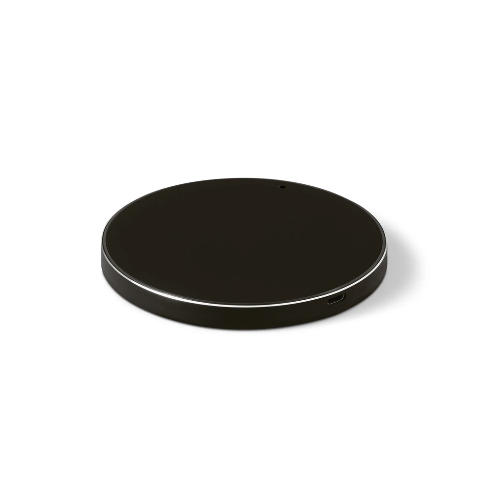 carregador-por-inducao-personalizado-de-mesa-em-aluminio.webp