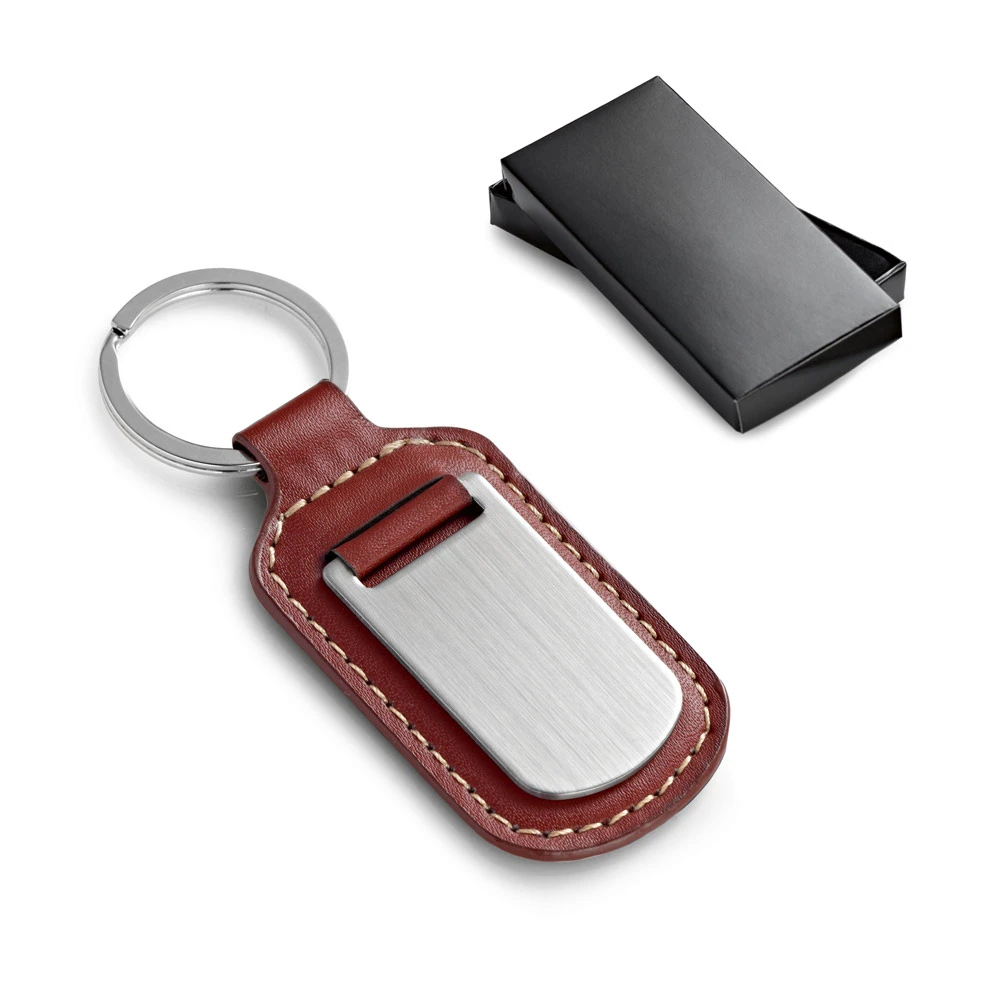 chaveiro-personalizado-em-couro-1.webp