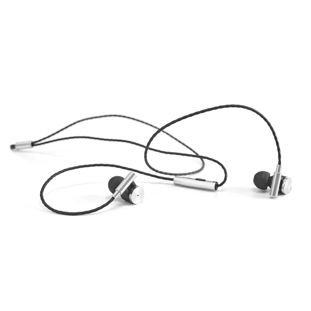 fones-de-ouvido-em-metal-e-abs-2.webp