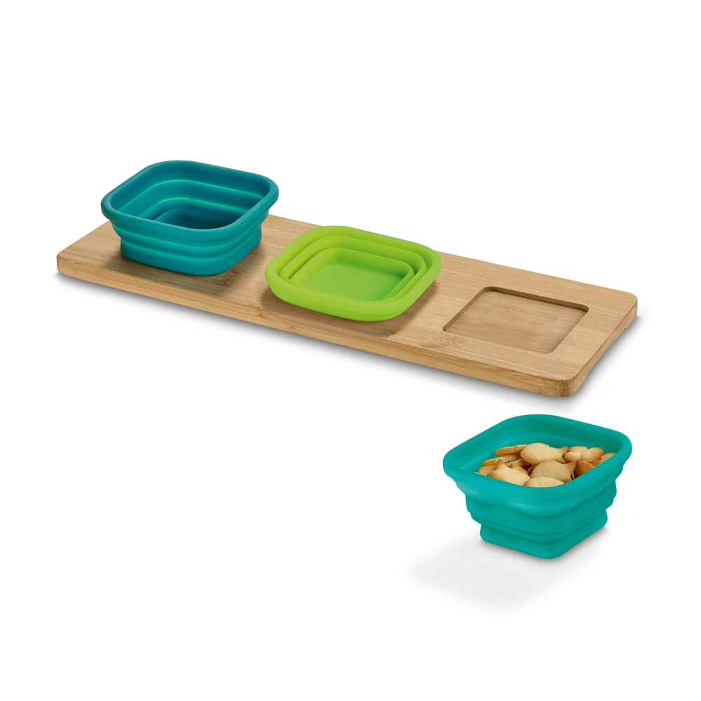 petisqueira-de-madeira-personalizada-em-bambu-com-3-potes-em-silicone.webp
