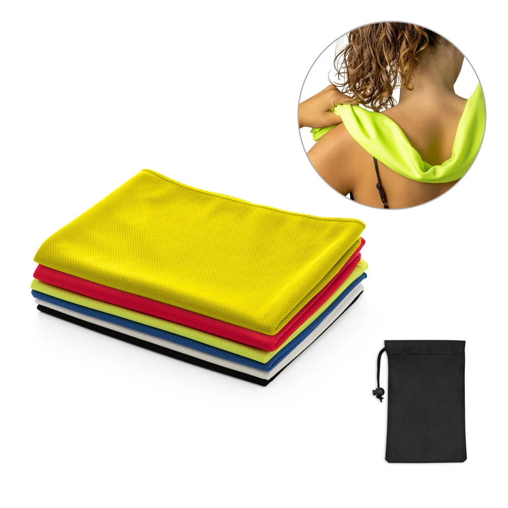 toalha-esportiva-personalizada-refrescante-em-poliester-com-bolsa.webp